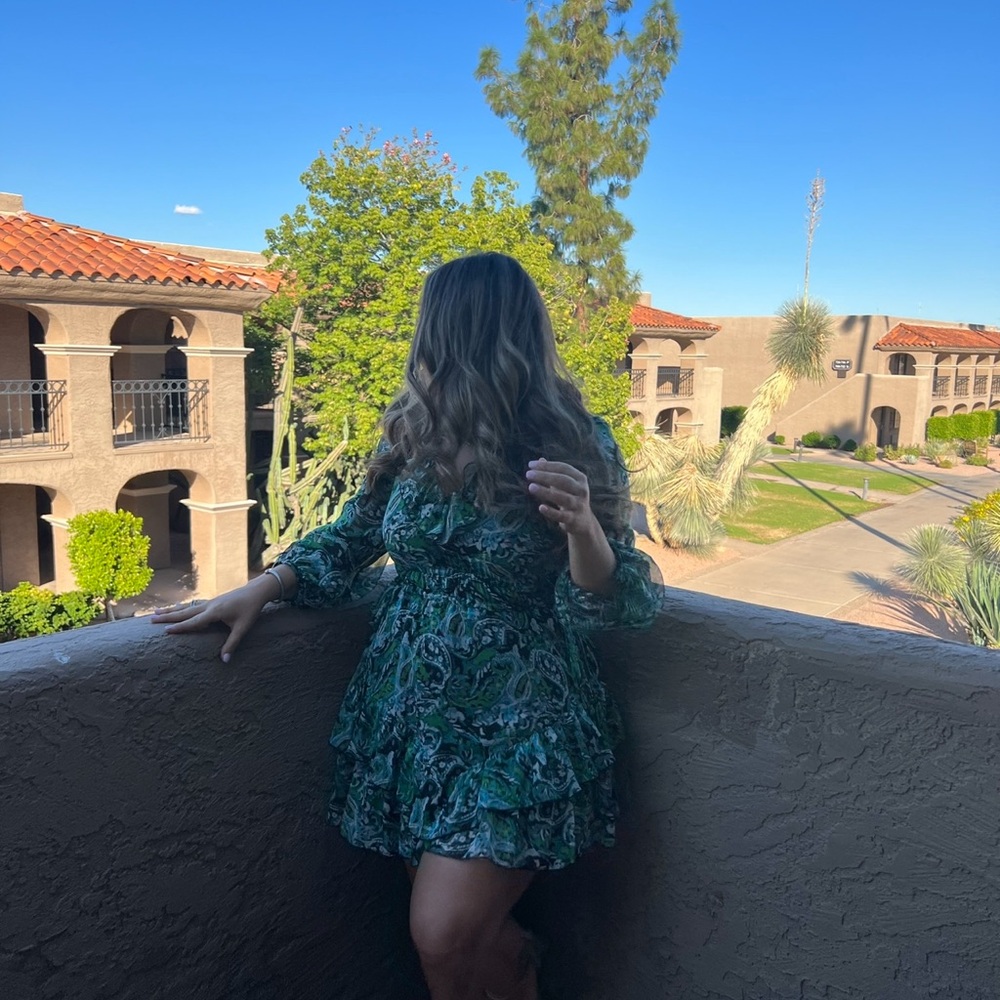 Elegant Green Patterned Dress